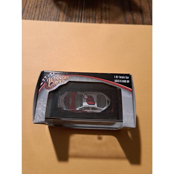 2006 NASCAR Winner’s Circle Dale Earnhardt Jr #8 1:87 Diecast Race Car in Box - Picture 2 of 6